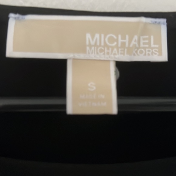 Women’s Michael Kohrs small black top - Picture 2 of 3